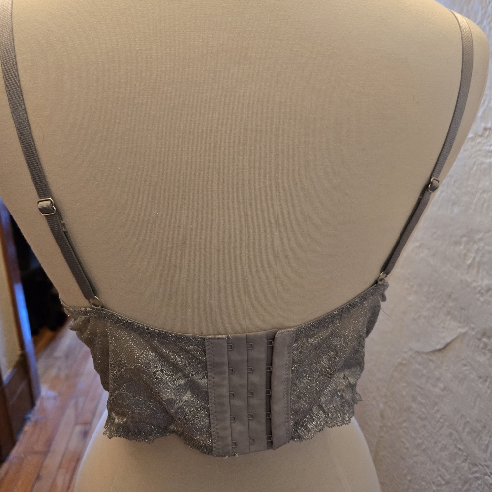 π₯3/15$ Silver lace bustier corset top β metallic glam, Y2K meets soft goth - Picture 5 of 6